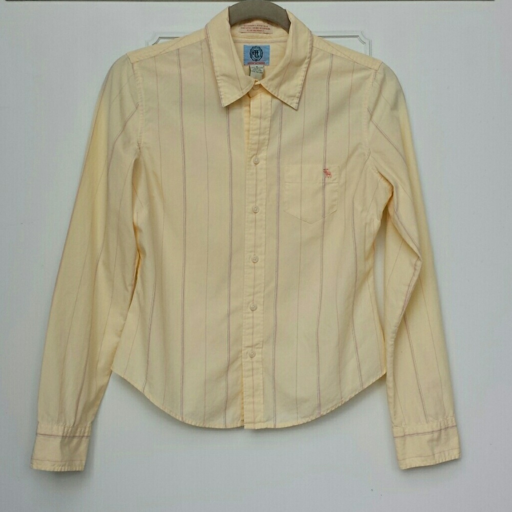 😍A&F COTTON BUTTON UP POCKET SZ SM SHIRT